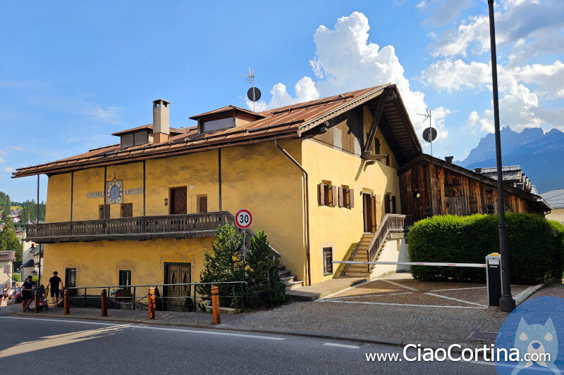 Casa Corazza in Cortina d'Ampezzo seen from Corso Italia