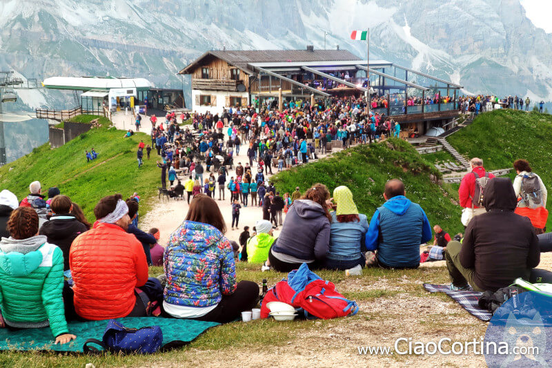 Andare ad un concerto in alta montagna al Rifugio Cinque Torri