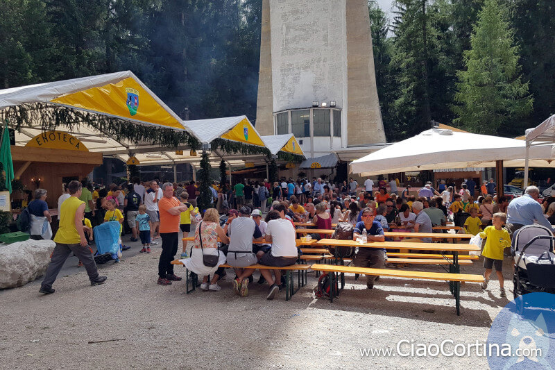 La festa campestre di ferragosto a Zuel, frazione di Cortina