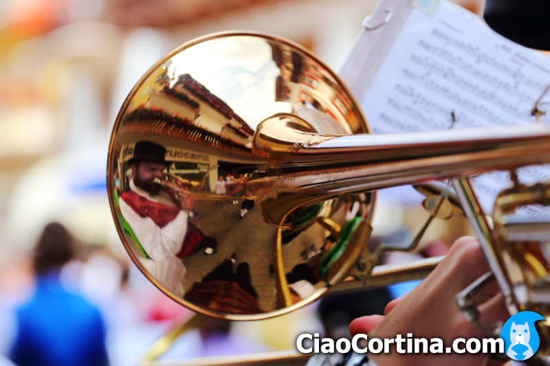 Dettaglio di un trombone alla Festa delle Bande di Cortina