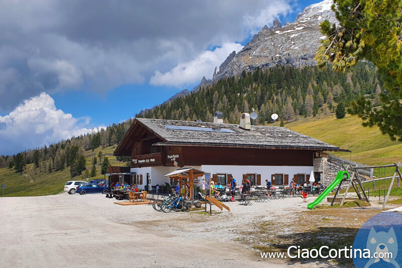 Plätzwiese hütte, the mountain lodge of Prato Piazza