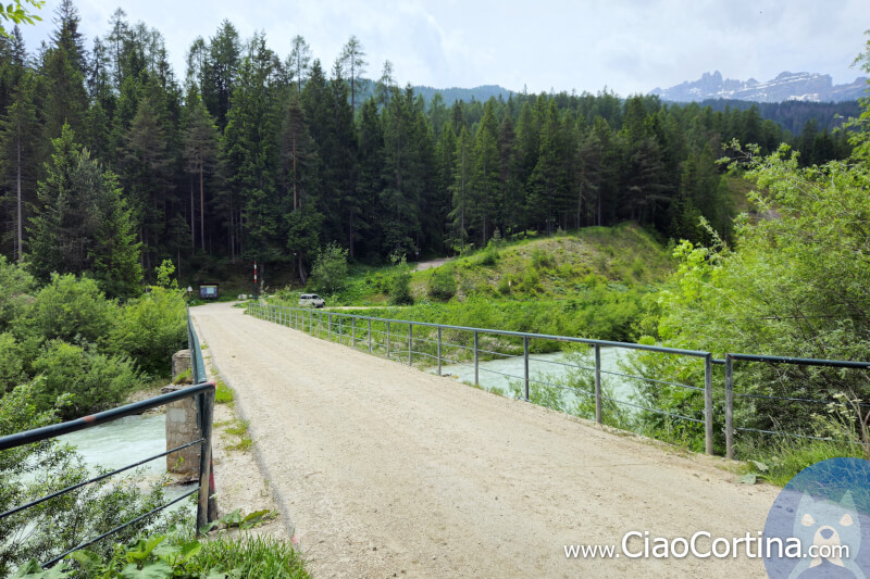 The bridge over Boite river at Socol