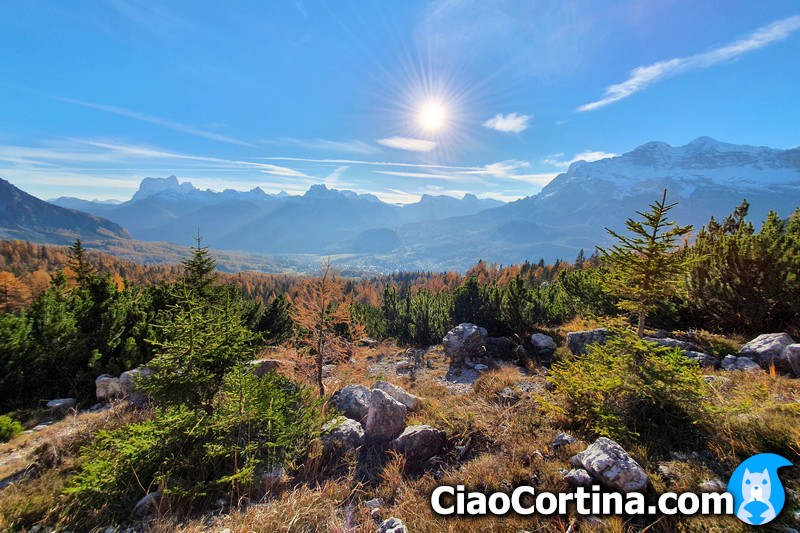 Panorama da Zumeles di Cortina d'Ampezzo, delle Tofane e del comprensorio