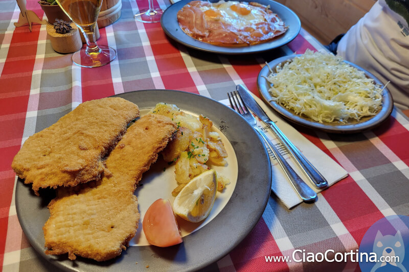 I piatti del rifugio, cotoletta e cappucci