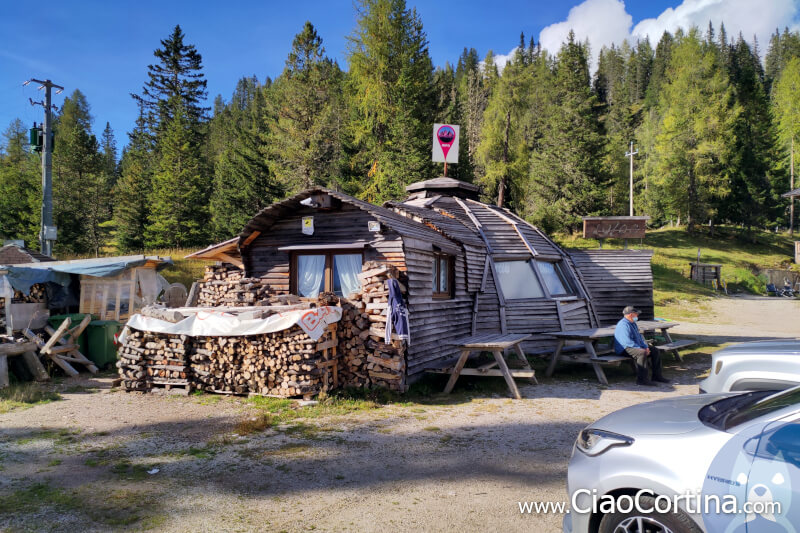 Igloo bar in estate