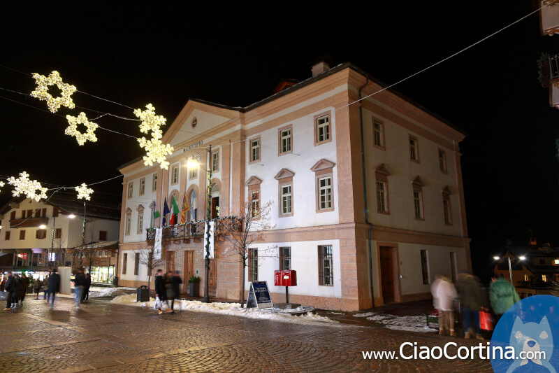 The facade of the town hall of Cortina