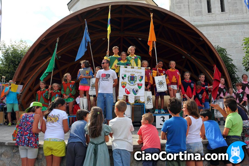 The prize giving ceremony of the women's race of Cortina