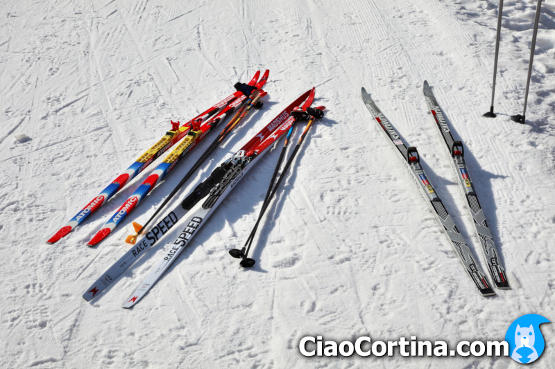 Cross-country skiing equipment