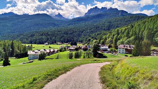 Passeggiata dal centro a Pianozes