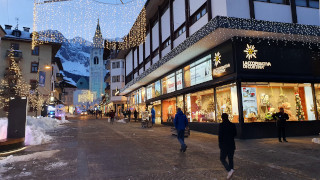 Tourist flow of Cortina